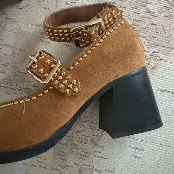 Jeffrey Campbell Free People Studded Suede Chunky Heels Size 9.5 Carmel/Gold - Picture 5 of 11